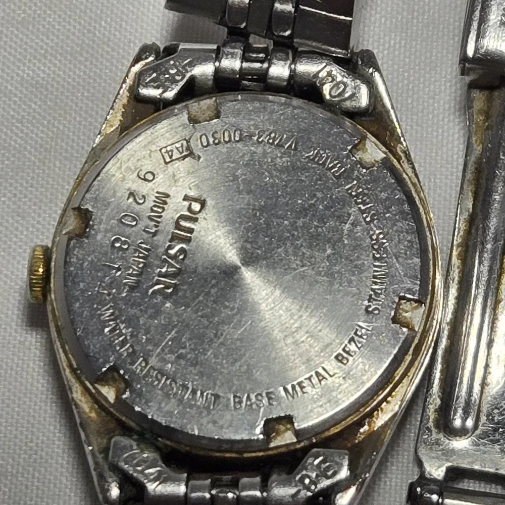 Vintage Pulsar Womens Presidential Two Tone‎ Watch Keeps Time/Day/Date 92081